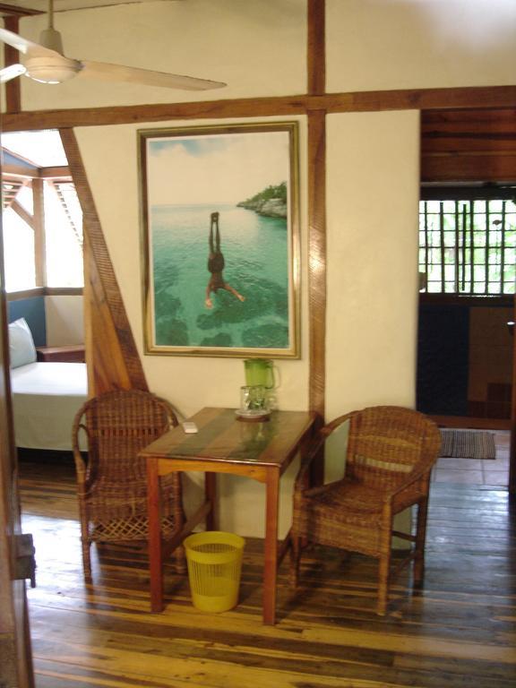 Whistling Bird Hotel Negril Exterior photo
